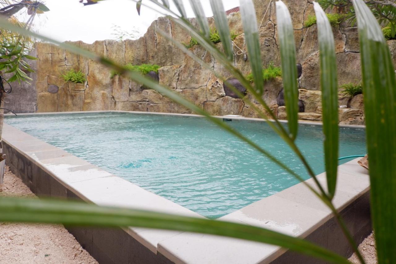 Devata Giri Lägenhet Uluwatu Exteriör bild